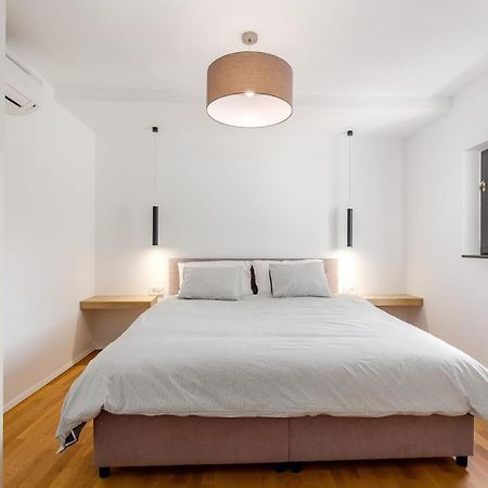 Olea Villa Ика Екстериор снимка