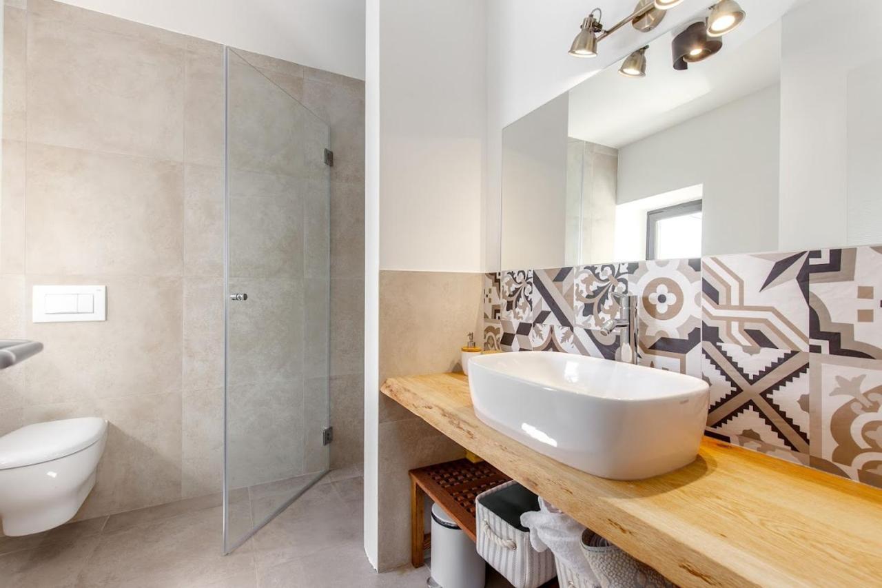 Olea Villa Ика Екстериор снимка