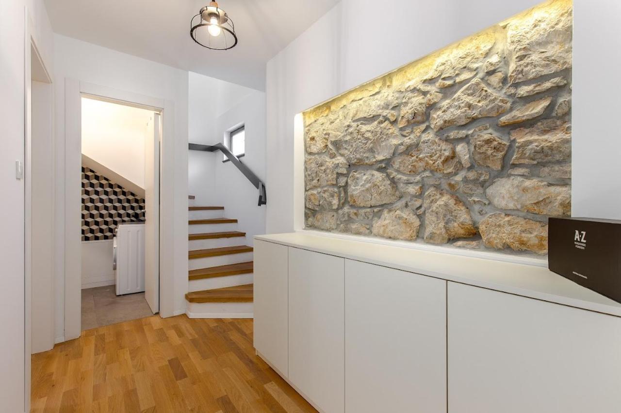 Olea Villa Ика Екстериор снимка