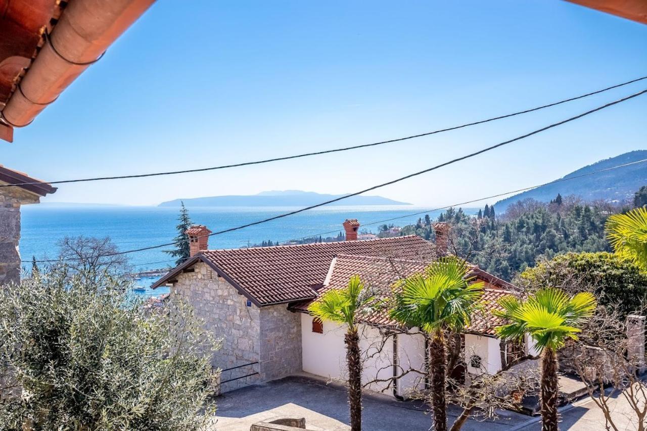 Olea Villa Ика Екстериор снимка