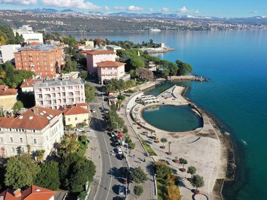 Olea Villa Ика Екстериор снимка